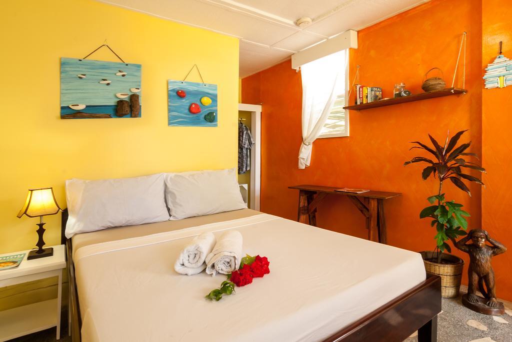 Kurma Eco Beach Lodge マンバヤオ エクステリア 写真